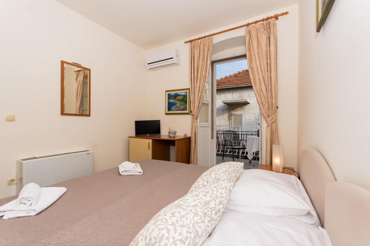 Rooms Villa Liza Τρογκίρ Εξωτερικό φωτογραφία