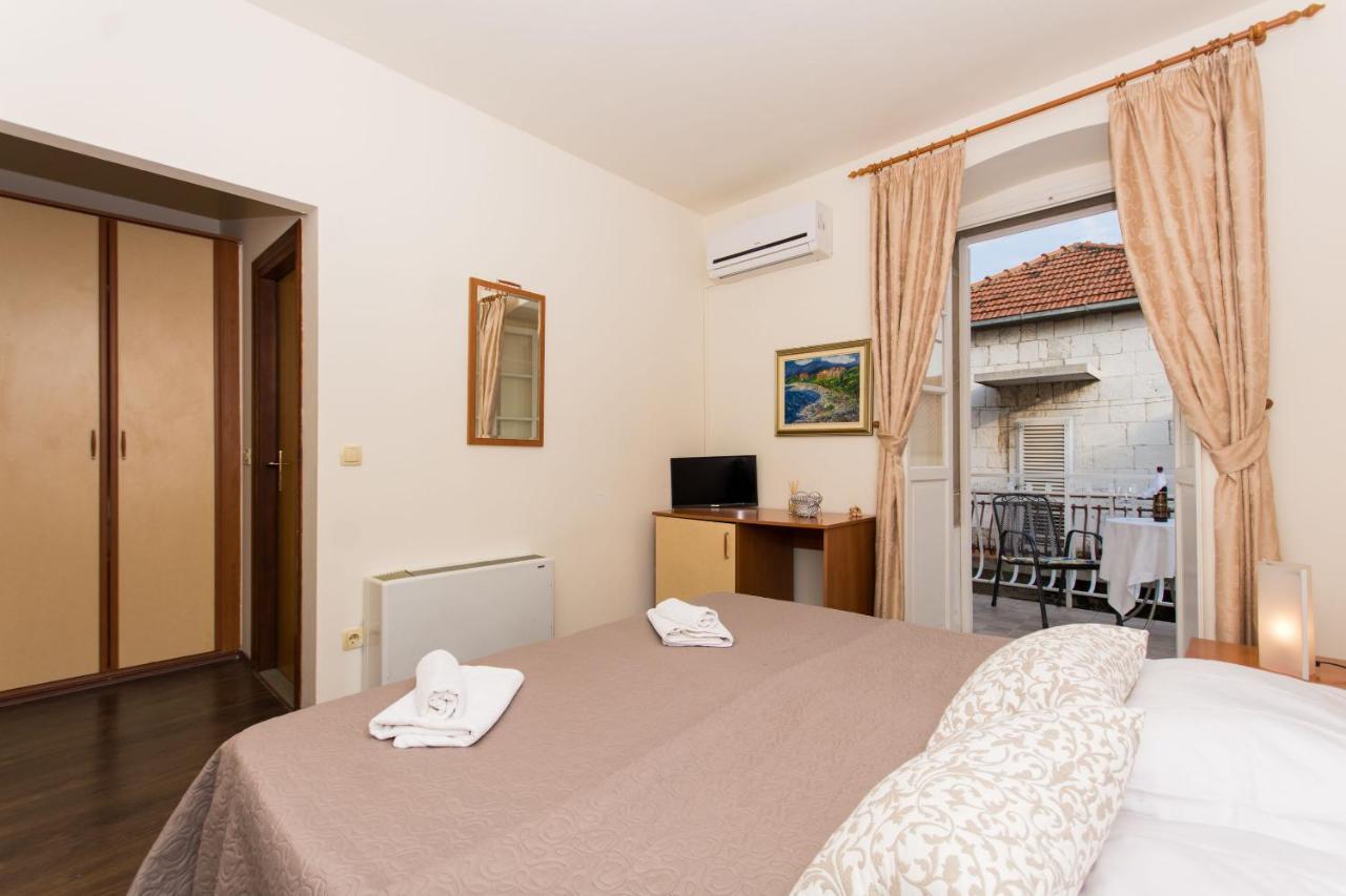 Rooms Villa Liza Τρογκίρ Εξωτερικό φωτογραφία