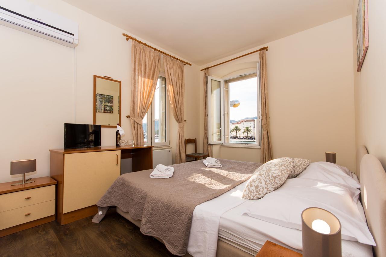 Rooms Villa Liza Τρογκίρ Εξωτερικό φωτογραφία